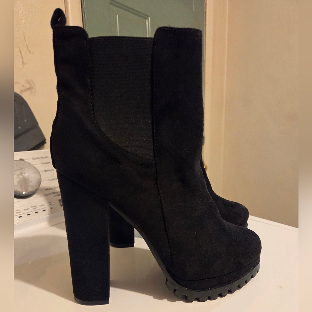 Glaze Black Heeled Boots